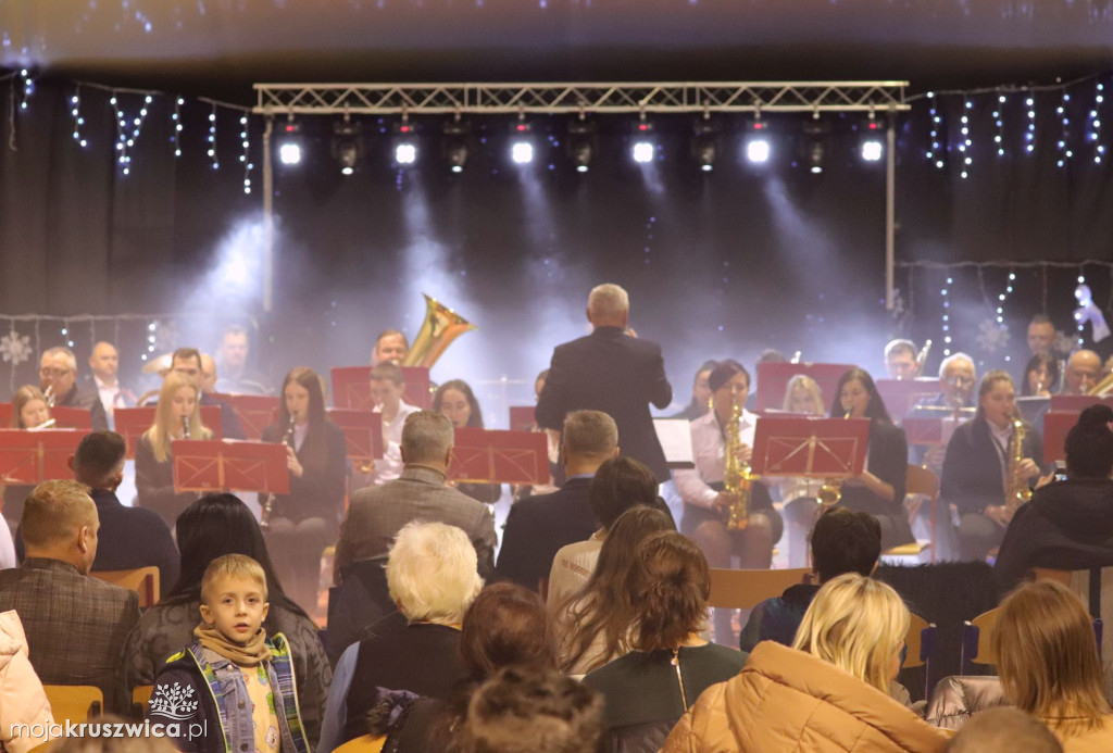 Szkolny Koncert Kolęd w Racicach za nami [FOTO]