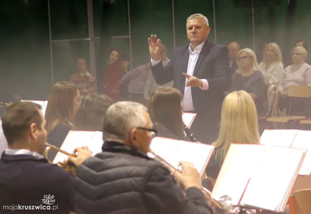 Szkolny Koncert Kolęd w Racicach za nami [FOTO]