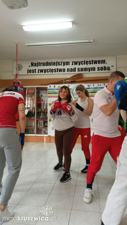 Pięściarki w Młodzieżowym Ośrodku Wychowawczym w Kruszwicy