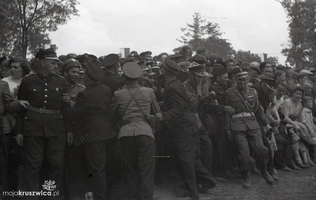 Tych zdjęć nie widziałeś! Kruszwica w latach 60. XX wieku [FOTO]