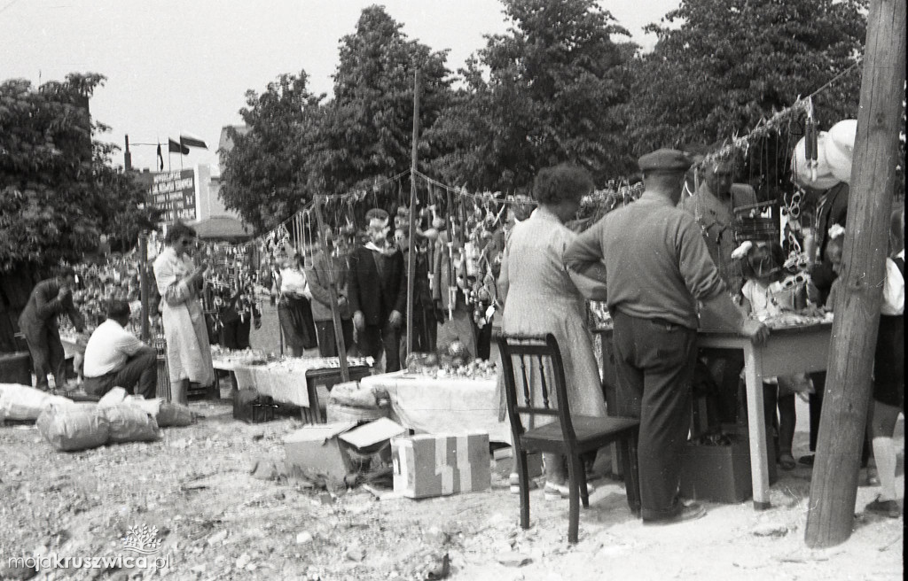 Tych zdjęć nie widziałeś! Kruszwica w latach 60. XX wieku [FOTO]