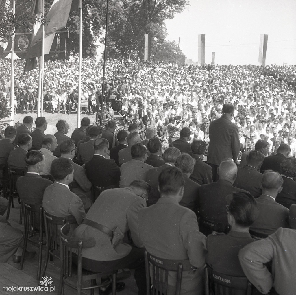 Tych zdjęć nie widziałeś! Kruszwica w latach 60. XX wieku [FOTO]