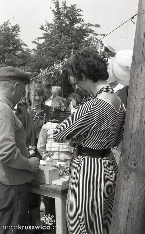 Tych zdjęć nie widziałeś! Kruszwica w latach 60. XX wieku [FOTO]