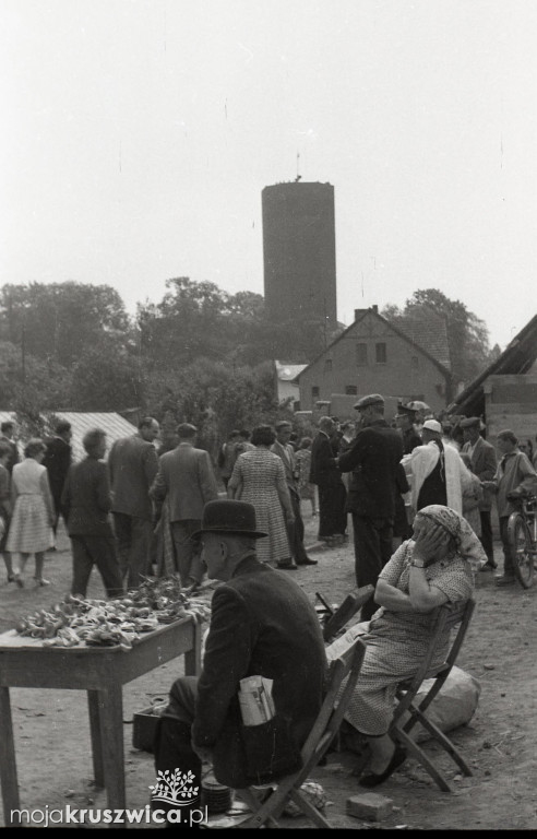 Tych zdjęć nie widziałeś! Kruszwica w latach 60. XX wieku [FOTO]