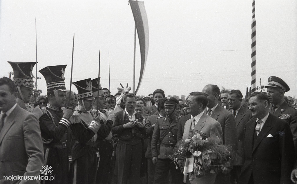 Tych zdjęć nie widziałeś! Kruszwica w latach 60. XX wieku [FOTO]