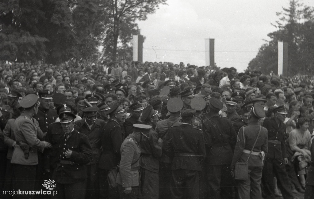 Tych zdjęć nie widziałeś! Kruszwica w latach 60. XX wieku [FOTO]