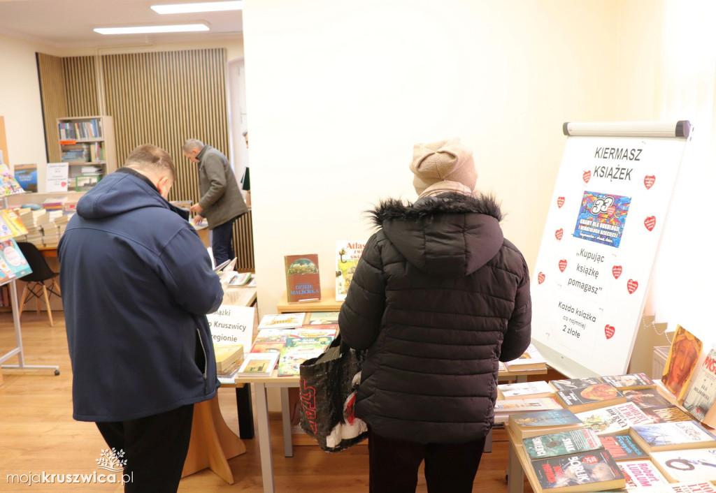 Kiermasz książek w bibliotece na rzecz WOŚP