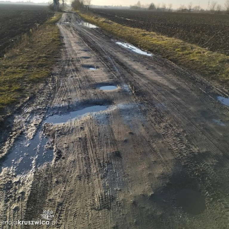 Droga w Kraszycach w złym stanie – mieszkańcy oczekują działań