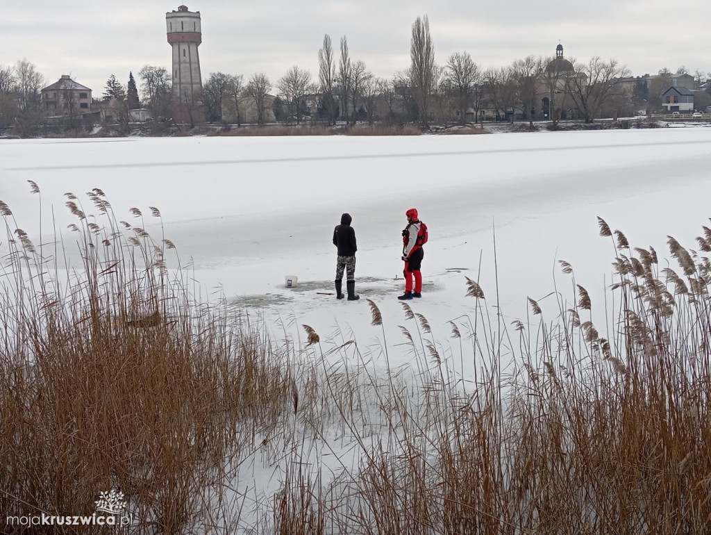 Nadgoplańskie WOPR Kruszwica apeluje o rozwagę na lodzie