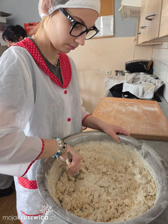 Tłusty Czwartek w Kruszwicy! Pyszne pączki przygotowują same