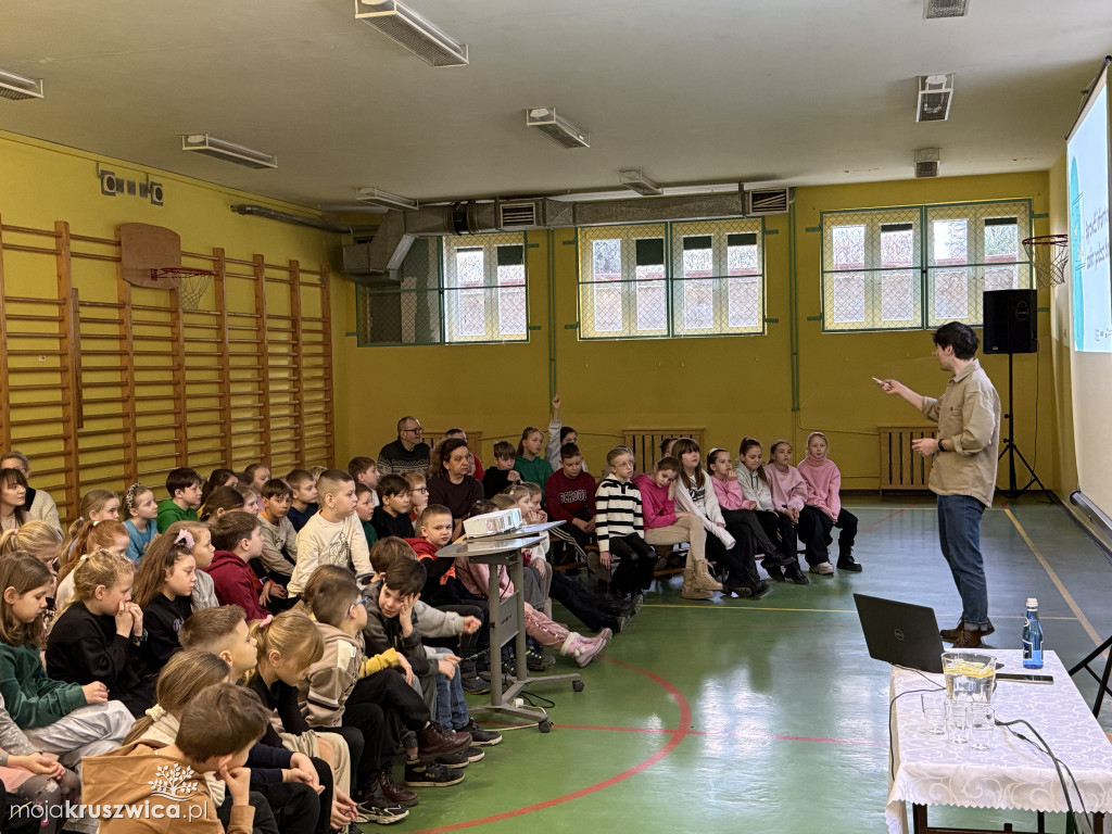 Bezpieczeństwo cyfrowe w Szkole Podstawowej nr 1 w Kruszwicy [FOTO]