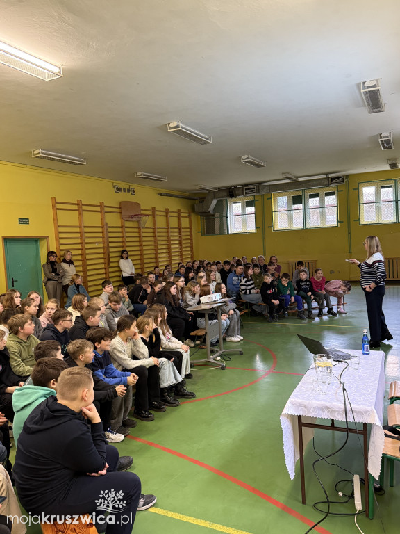 Bezpieczeństwo cyfrowe w Szkole Podstawowej nr 1 w Kruszwicy [FOTO]