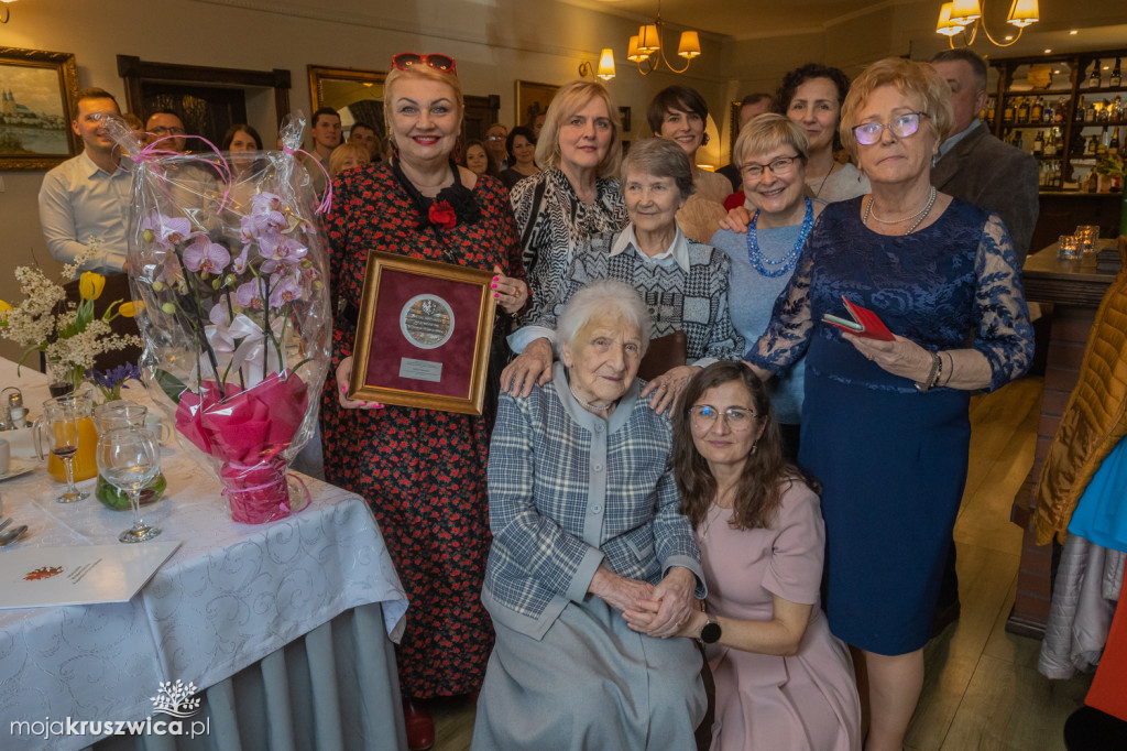 Setne urodziny dwóch mieszkanek regionu uhonorowane medalami marszałkowskimi