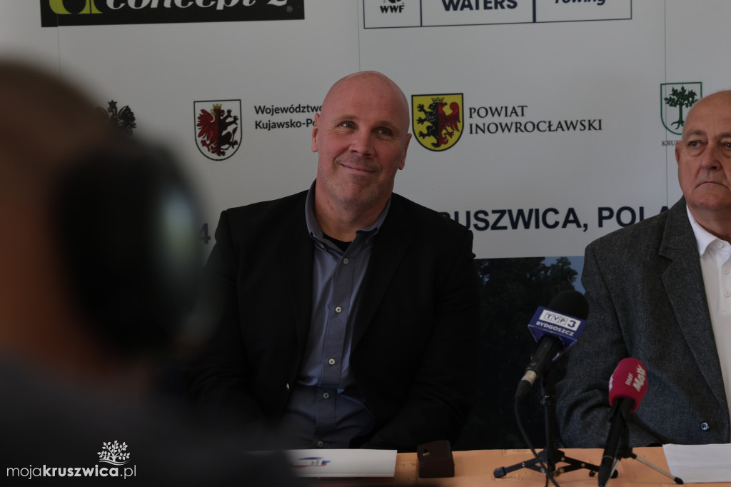 Kruszwica gotowa na międzynarodowe zmagania wioślarskie [KONFERENCJA]