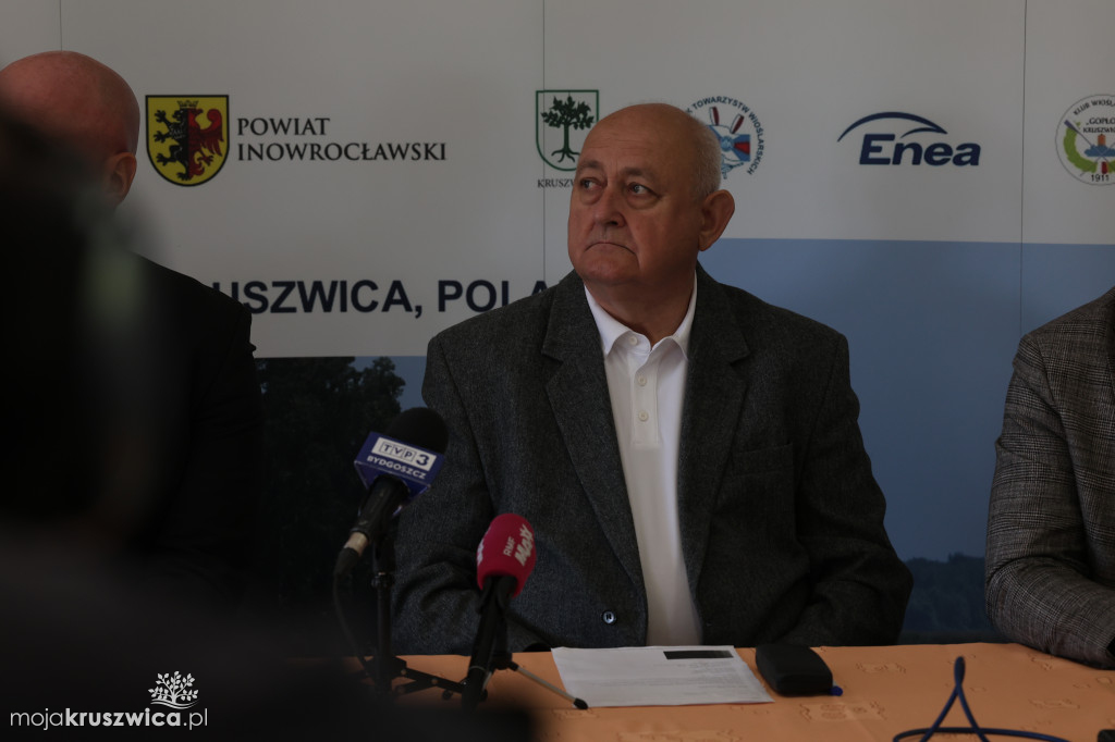 Kruszwica gotowa na międzynarodowe zmagania wioślarskie [KONFERENCJA]