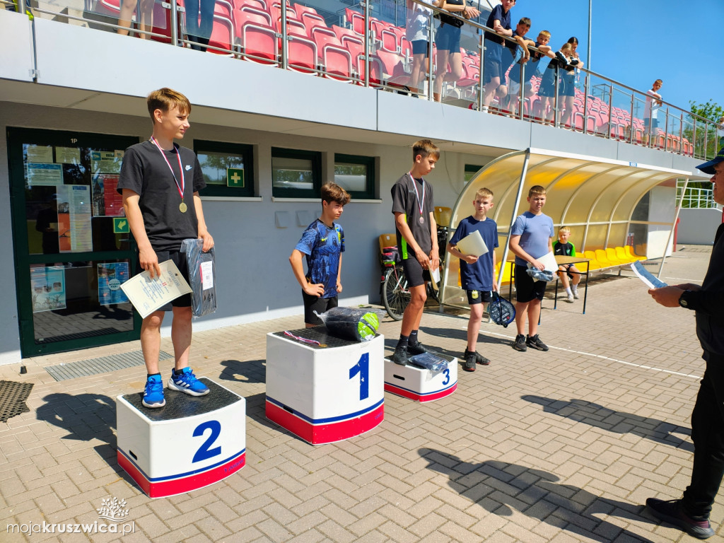 Sukcesy uczniów ZSO SP 2 Kruszwica w Mistrzostwach Powiatu w Lekkoatletyce