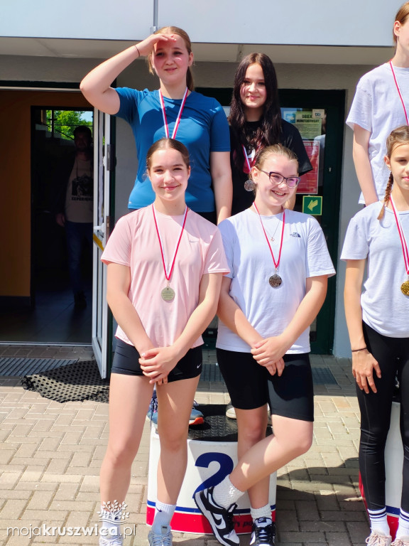 Sukcesy uczniów ZSO SP 2 Kruszwica w Mistrzostwach Powiatu w Lekkoatletyce