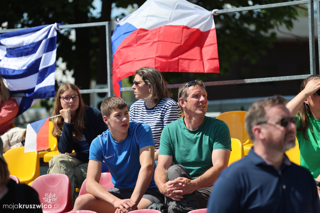 Tak bawią się kibice na Półwyspie Rzępowskim!