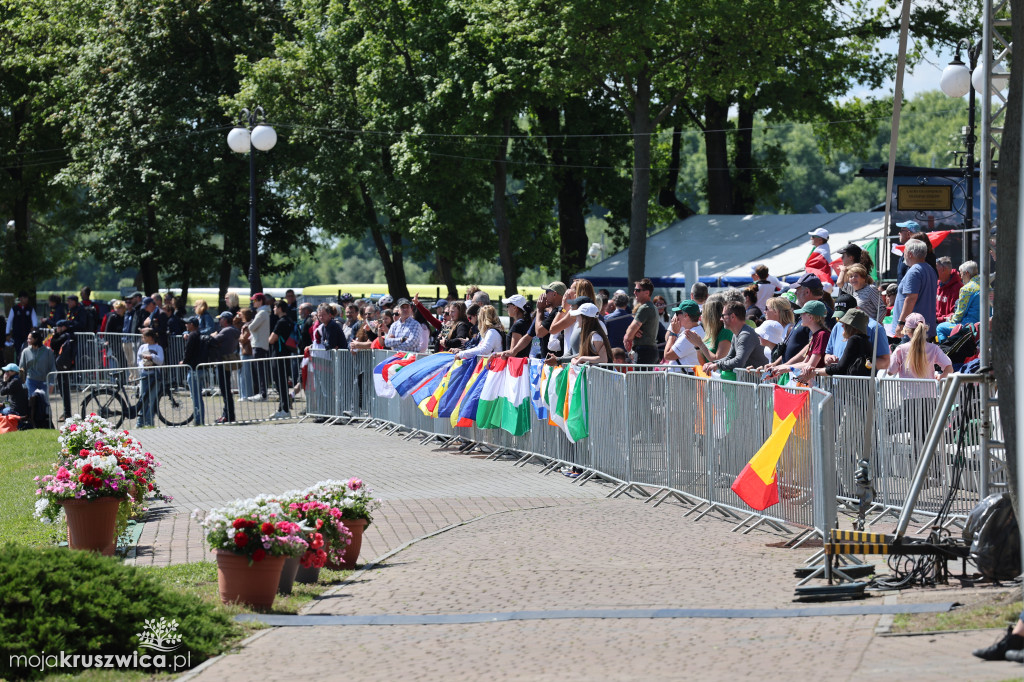 Tak bawią się kibice na Półwyspie Rzępowskim!