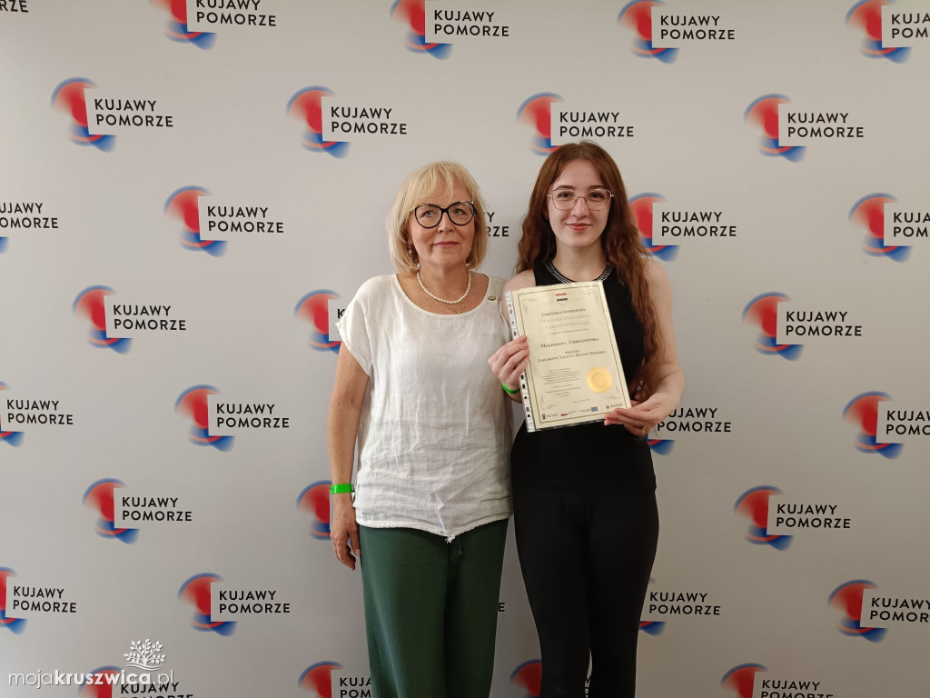 Uczniowie Akademii Szkolnictwa AS nagrodzenia marszałkowskimi stypendiami