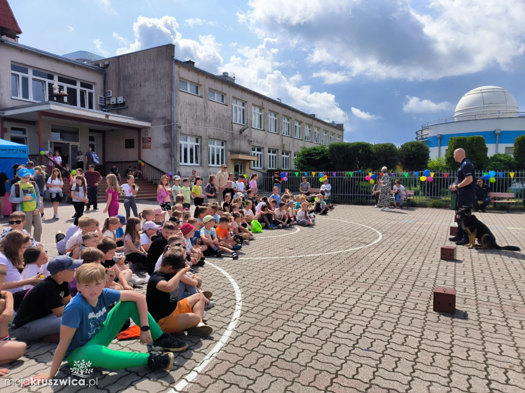 W Szkole Podstawowej nr 1 w Kruszwicy odbył się szkolny festyn [ZDJĘCIA]