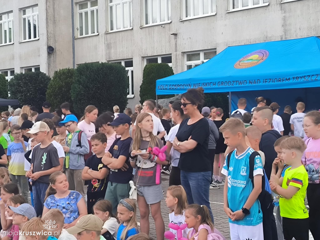 W Szkole Podstawowej nr 1 w Kruszwicy odbył się szkolny festyn [ZDJĘCIA]