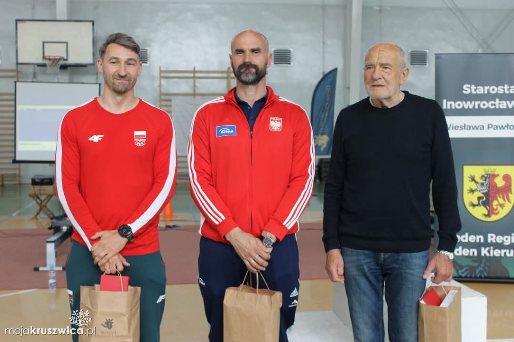 Turniej „Ergowiosła z olimpijczykiem” w kruszwickiej hali sportowej [ZDJĘCIA]