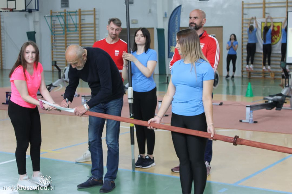 Turniej „Ergowiosła z olimpijczykiem” w kruszwickiej hali sportowej [ZDJĘCIA]