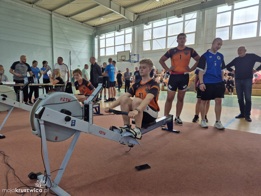 Turniej „Ergowiosła z olimpijczykiem” w kruszwickiej hali sportowej [ZDJĘCIA]