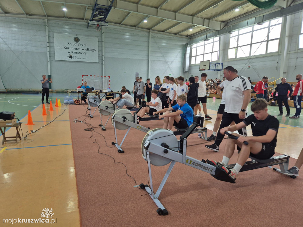 Turniej „Ergowiosła z olimpijczykiem” w kruszwickiej hali sportowej [ZDJĘCIA]