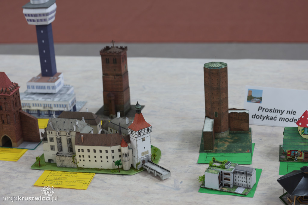 Modele kartonowe w Kruszwicy już po raz dwudziesty piąty!