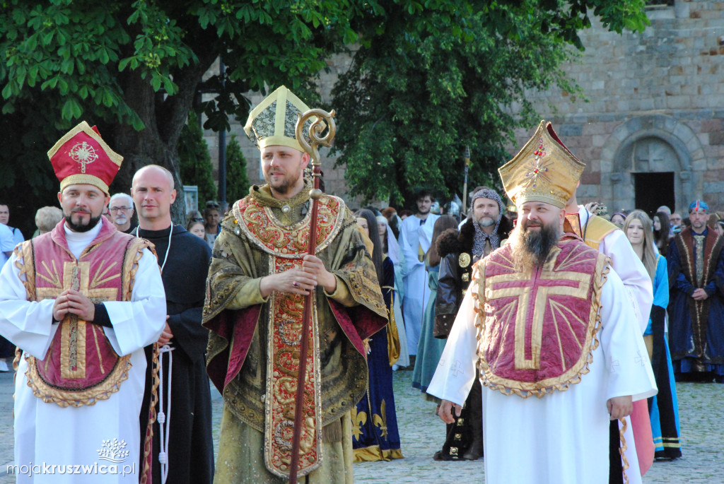 Chrzest Mieszka I i „Pochód Dziejów” w Kruszwicy [ZDJĘCIA]