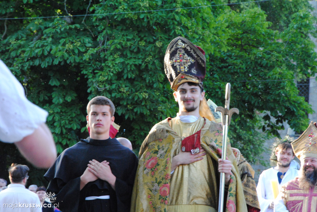 Chrzest Mieszka I i „Pochód Dziejów” w Kruszwicy [ZDJĘCIA]