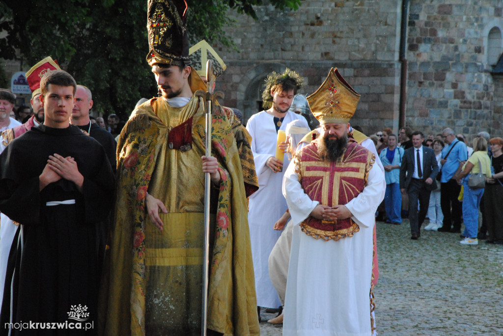 Chrzest Mieszka I i „Pochód Dziejów” w Kruszwicy [ZDJĘCIA]