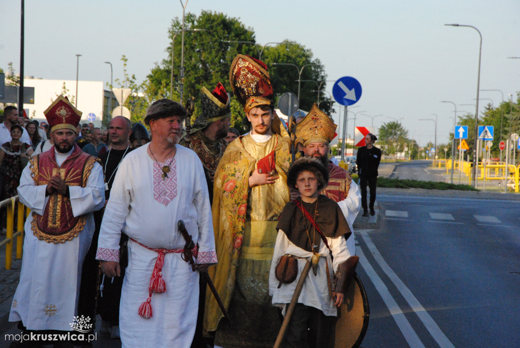 Chrzest Mieszka I i „Pochód Dziejów” w Kruszwicy [ZDJĘCIA]