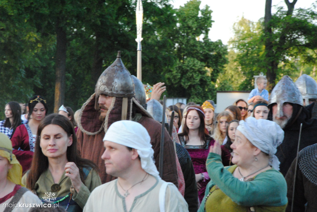 Koronacja Bolesława Chrobrego: Artystyczne widowisko pod Mysią Wieżą [ZDJĘCIA]