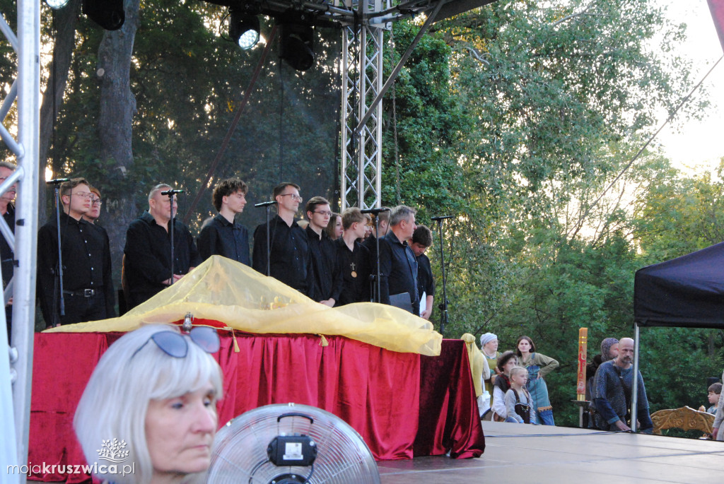 Koronacja Bolesława Chrobrego: Artystyczne widowisko pod Mysią Wieżą [ZDJĘCIA]