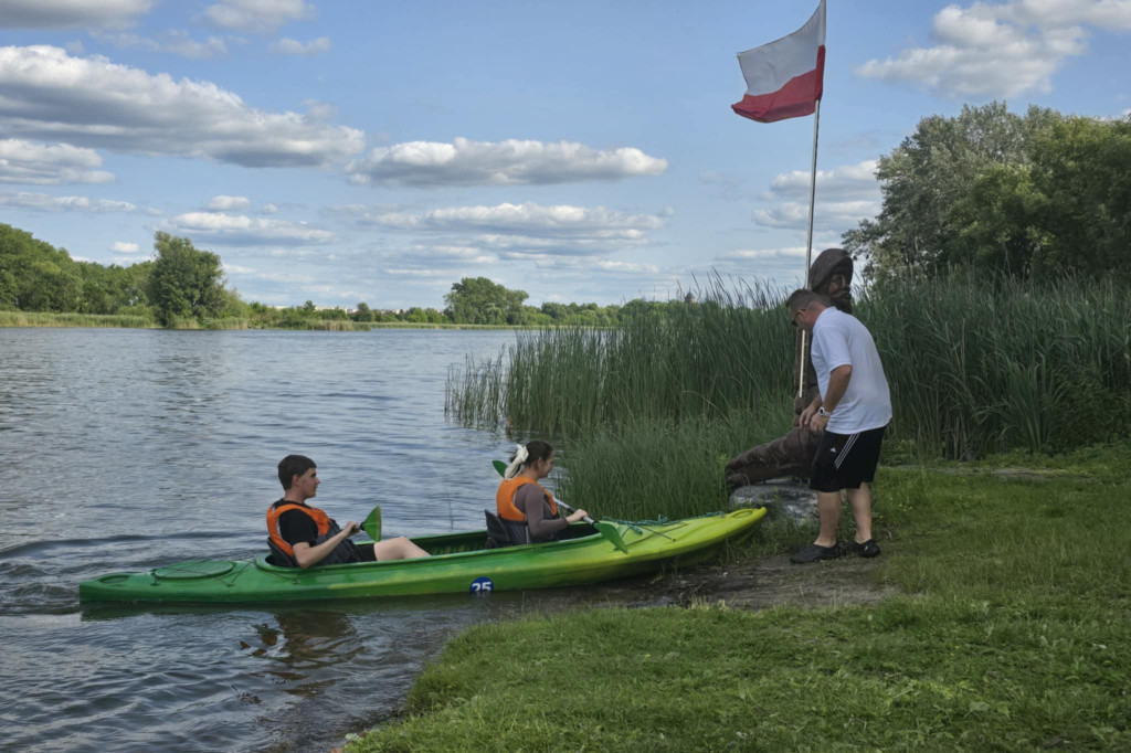 Wspólny wypoczynek nad Gopłem z udziałem przedstawicieli ZSW-P Kobylniki