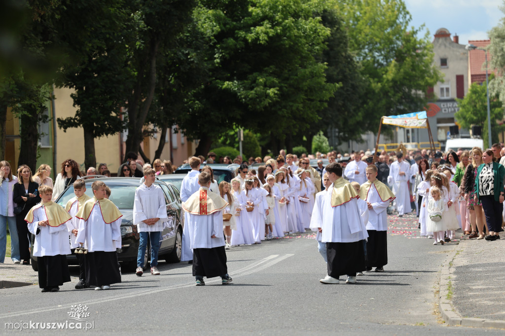 Boże Ciało w parafii św. Teresy od Dzieciątka Jezus w Kruszwicy