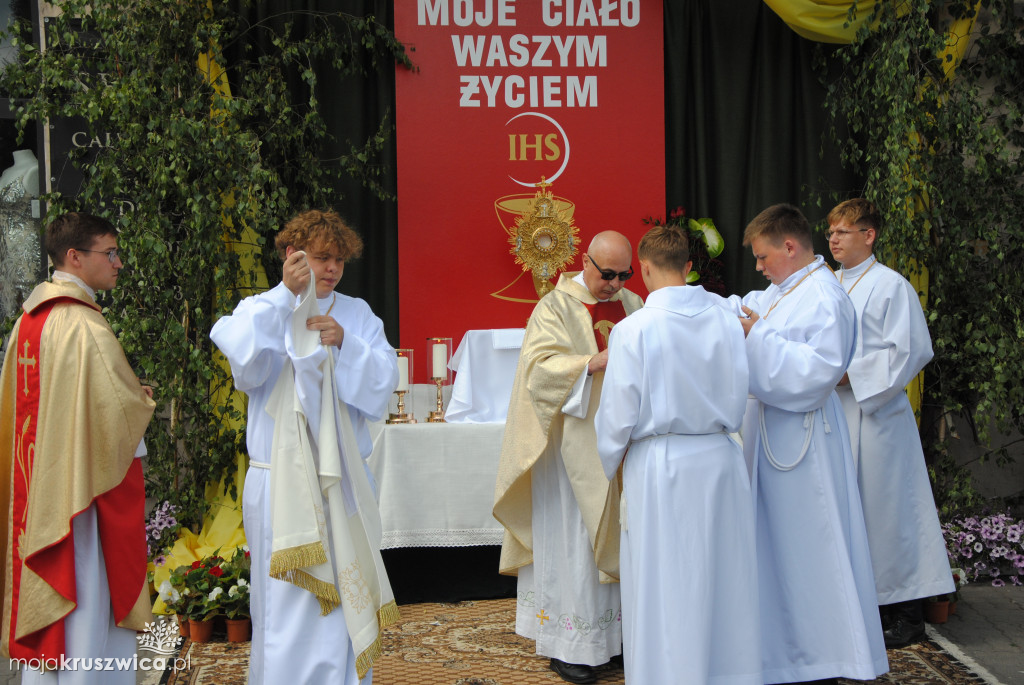 Boże Ciało w parafii św. Teresy od Dzieciątka Jezus w Kruszwicy