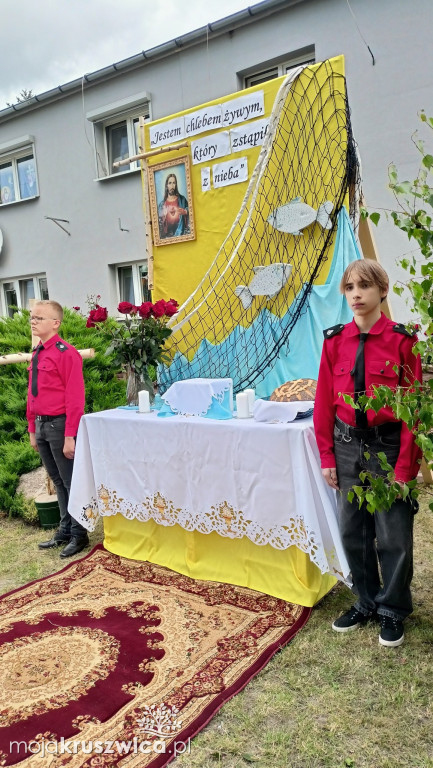 Piaski: Tradycyjna procesja eucharystyczna za nami