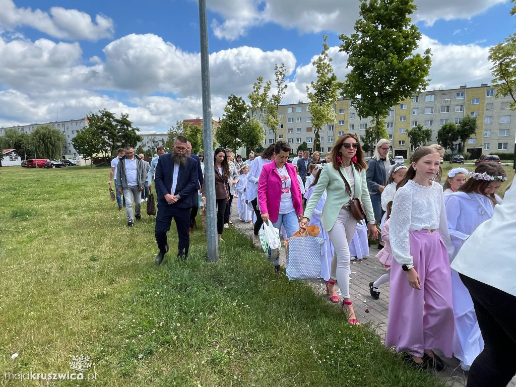 Boże Ciało w kruszwickiej kolegiacie [FOTORELACJA ANTONI SOBIERAJ/TOMASZ DOLIGALSKI]
