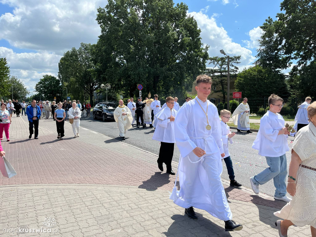Boże Ciało w kruszwickiej kolegiacie [FOTORELACJA ANTONI SOBIERAJ/TOMASZ DOLIGALSKI]