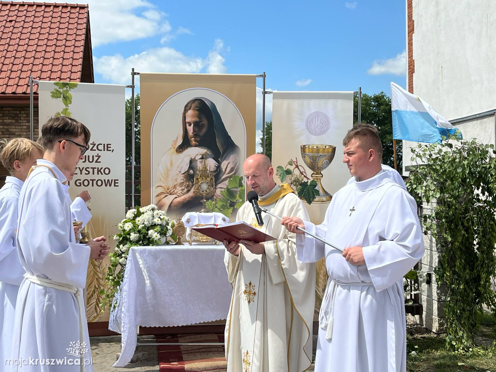 Boże Ciało w kruszwickiej kolegiacie [FOTORELACJA ANTONI SOBIERAJ/TOMASZ DOLIGALSKI]
