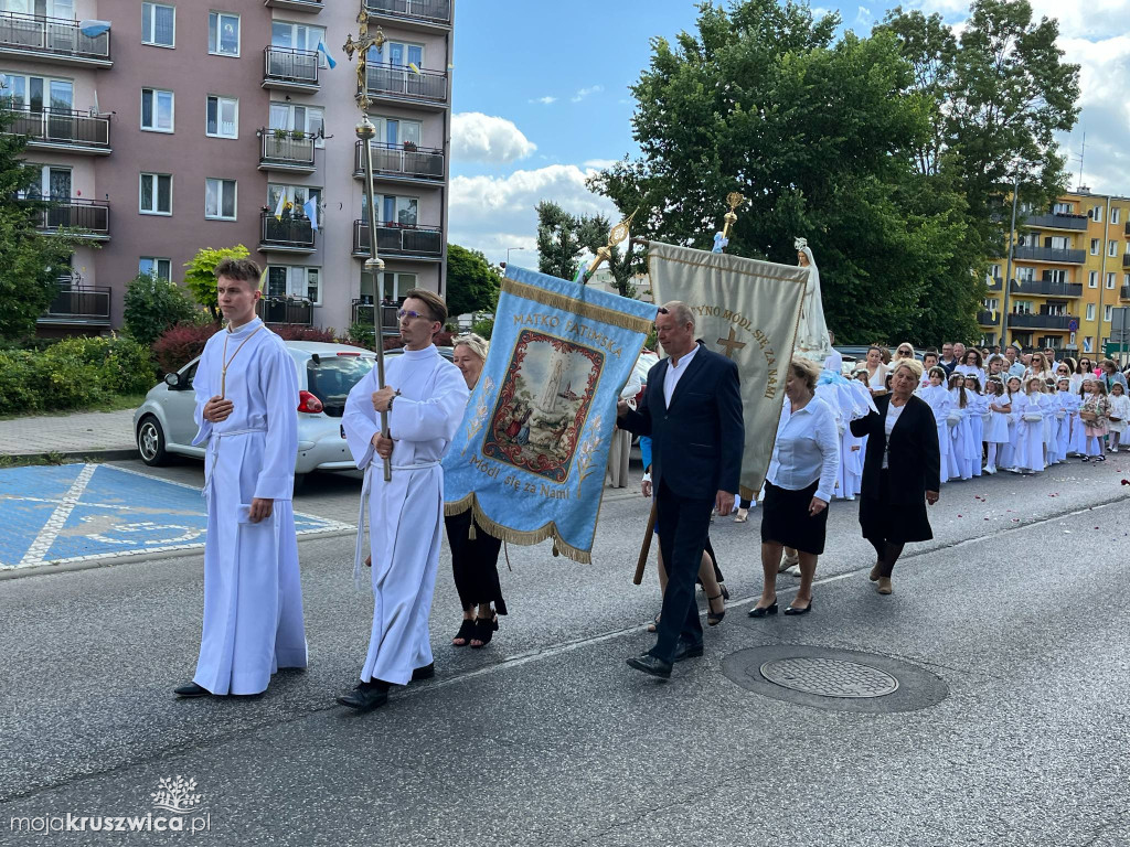 Boże Ciało w kruszwickiej kolegiacie [FOTORELACJA ANTONI SOBIERAJ/TOMASZ DOLIGALSKI]