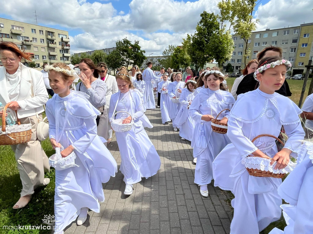 Boże Ciało w kruszwickiej kolegiacie [FOTORELACJA ANTONI SOBIERAJ/TOMASZ DOLIGALSKI]