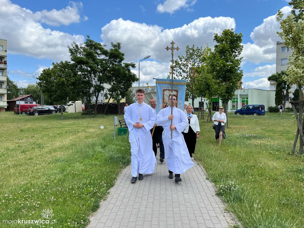 Boże Ciało w kruszwickiej kolegiacie [FOTORELACJA ANTONI SOBIERAJ/TOMASZ DOLIGALSKI]