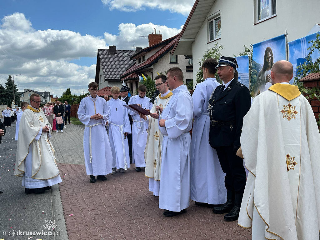 Boże Ciało w kruszwickiej kolegiacie [FOTORELACJA ANTONI SOBIERAJ/TOMASZ DOLIGALSKI]