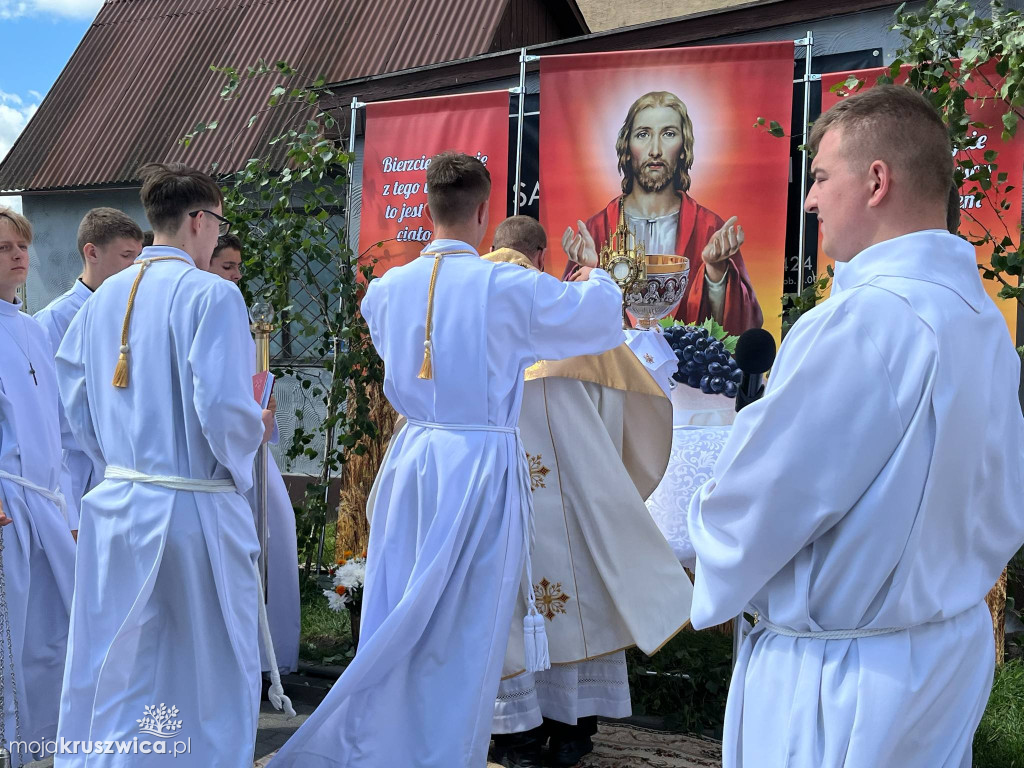 Boże Ciało w kruszwickiej kolegiacie [FOTORELACJA ANTONI SOBIERAJ/TOMASZ DOLIGALSKI]