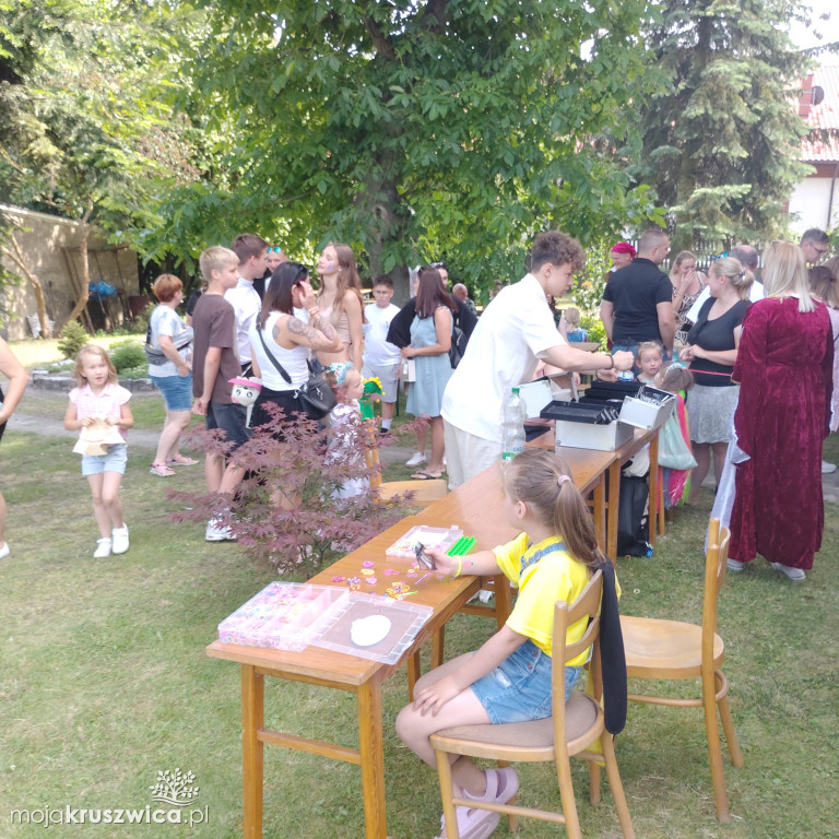 W Kruszwicy trwa rodzinny piknik parafialny [ZDJĘCIA]
